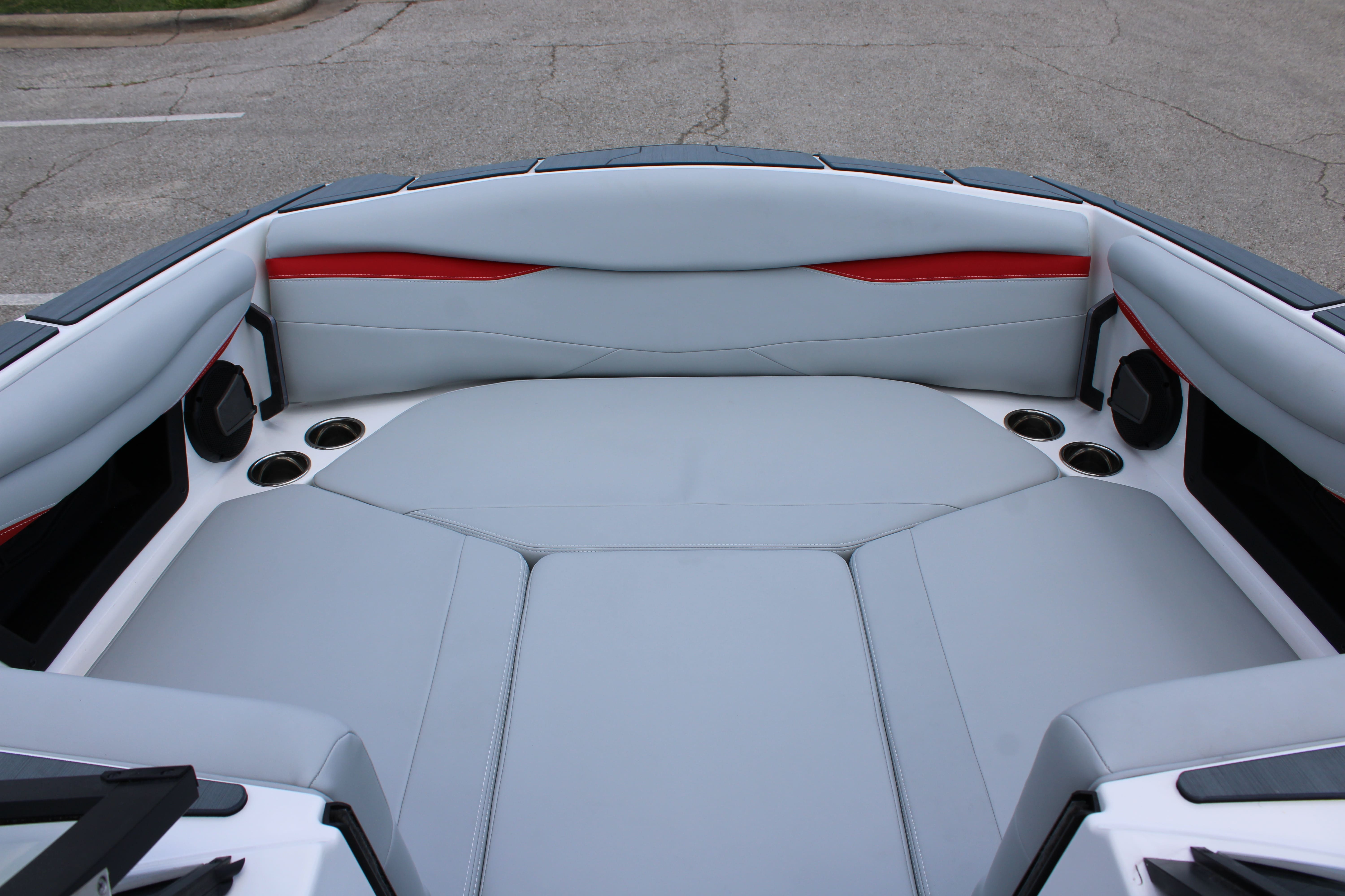 2025 Axis A225 Icon